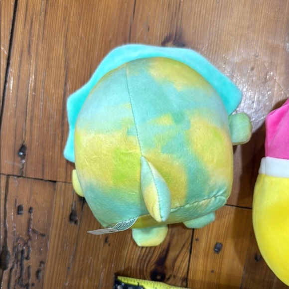 Squishmallows 7.5" Mariska The Flamin' Hot Fries  and two plush toys - Picture 3 of 6